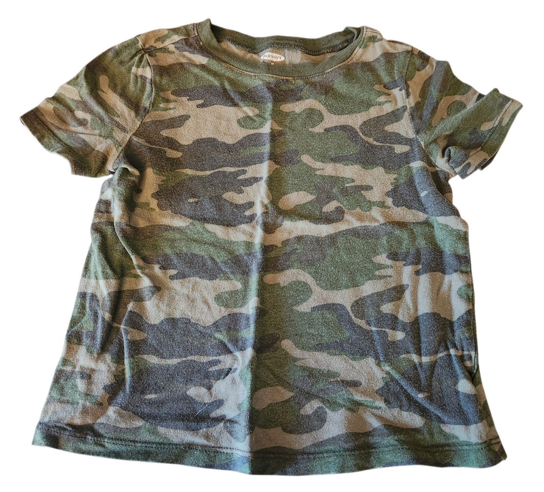 T-shirt (Old Navy) size 5