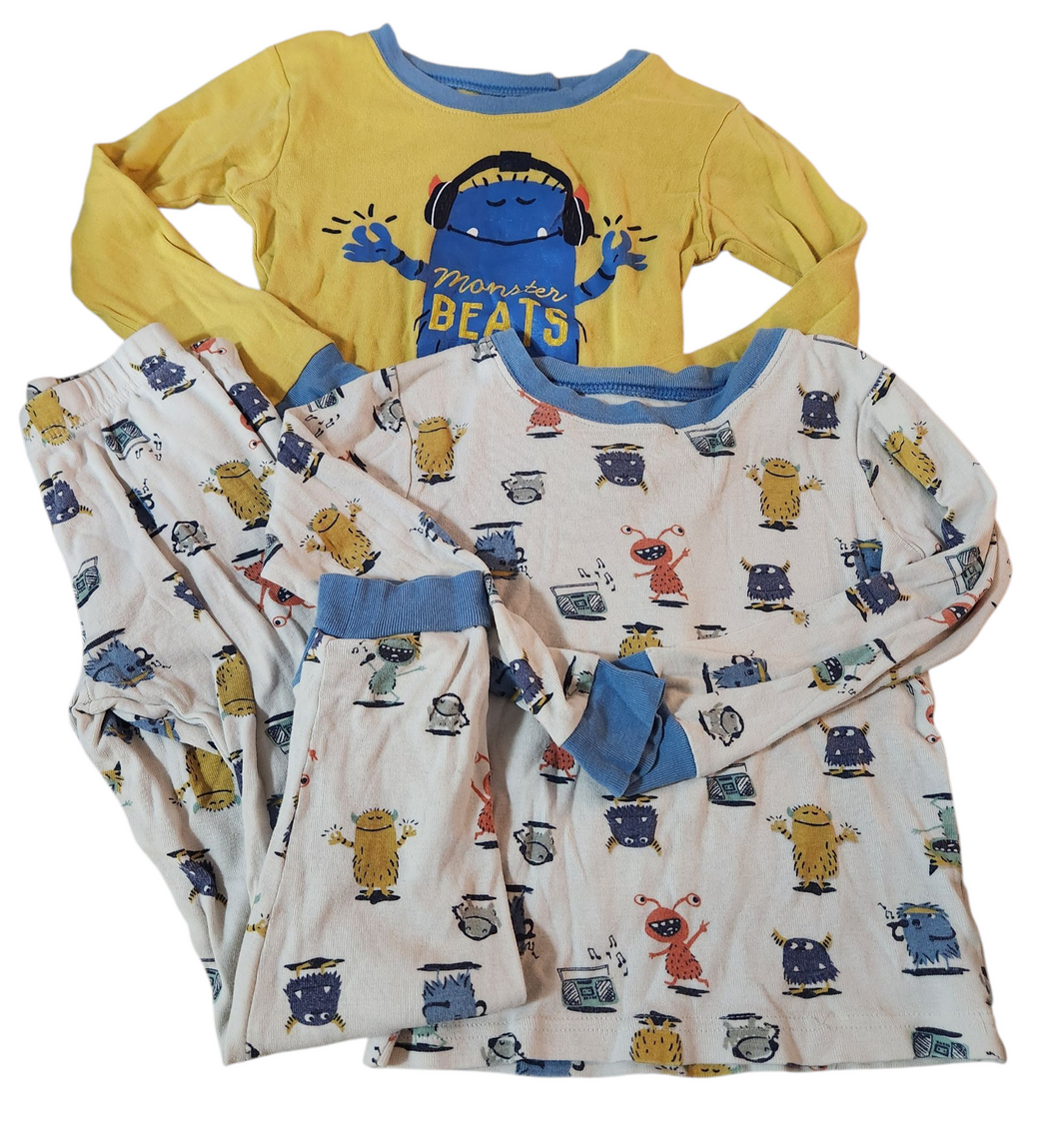 Pj's (Carters) size 4/5