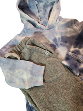 Load image into Gallery viewer, Outfit (size 2)
