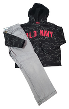 Load image into Gallery viewer, Outfit (size 3)
