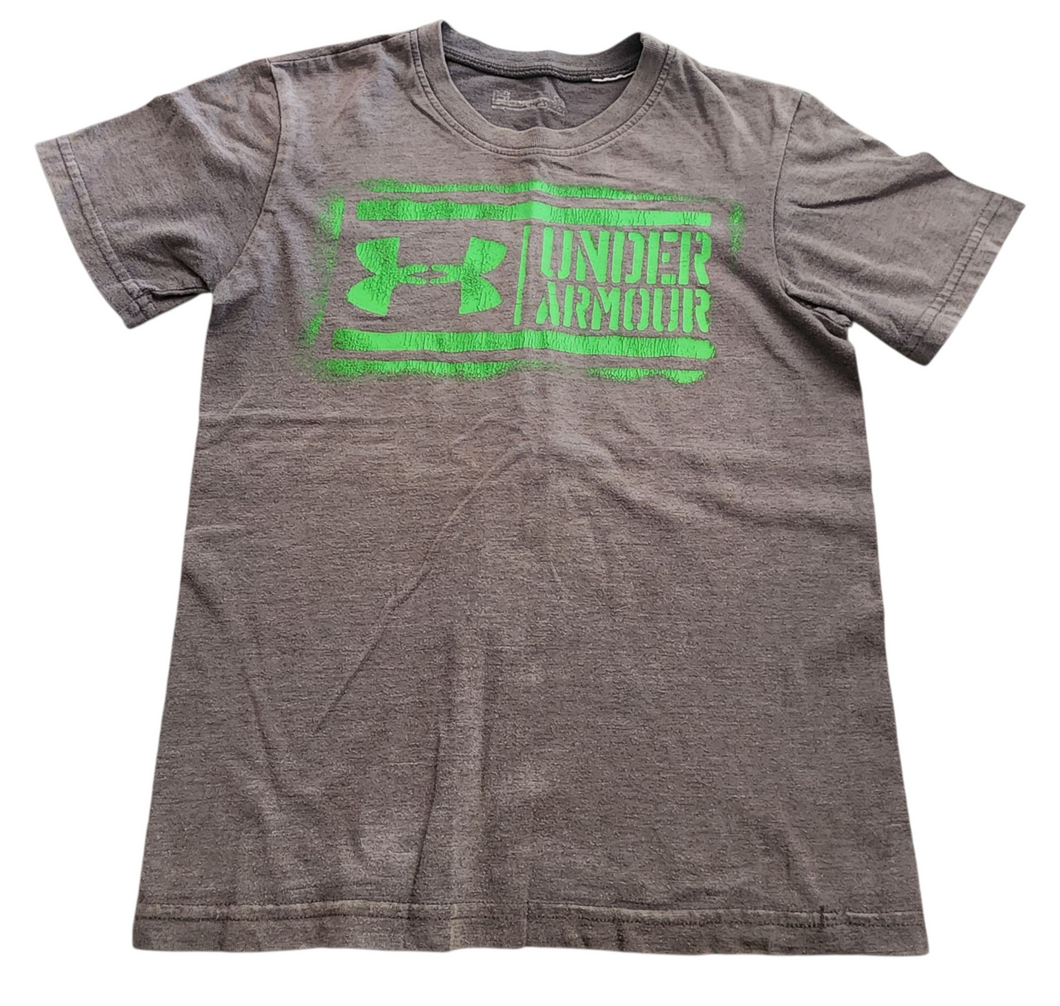T-shirt (Under Armour) size 6/7