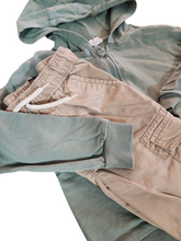 Load image into Gallery viewer, Outfit (size 3)

