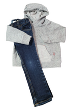 Load image into Gallery viewer, Outfit (size 3) skinny jeans
