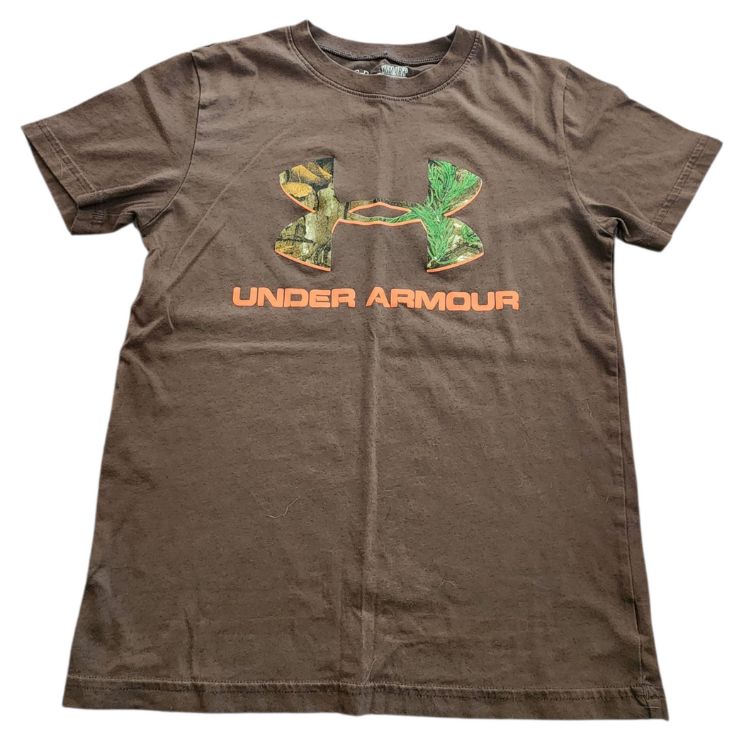 T-shirt (Under Armour) size 6/7