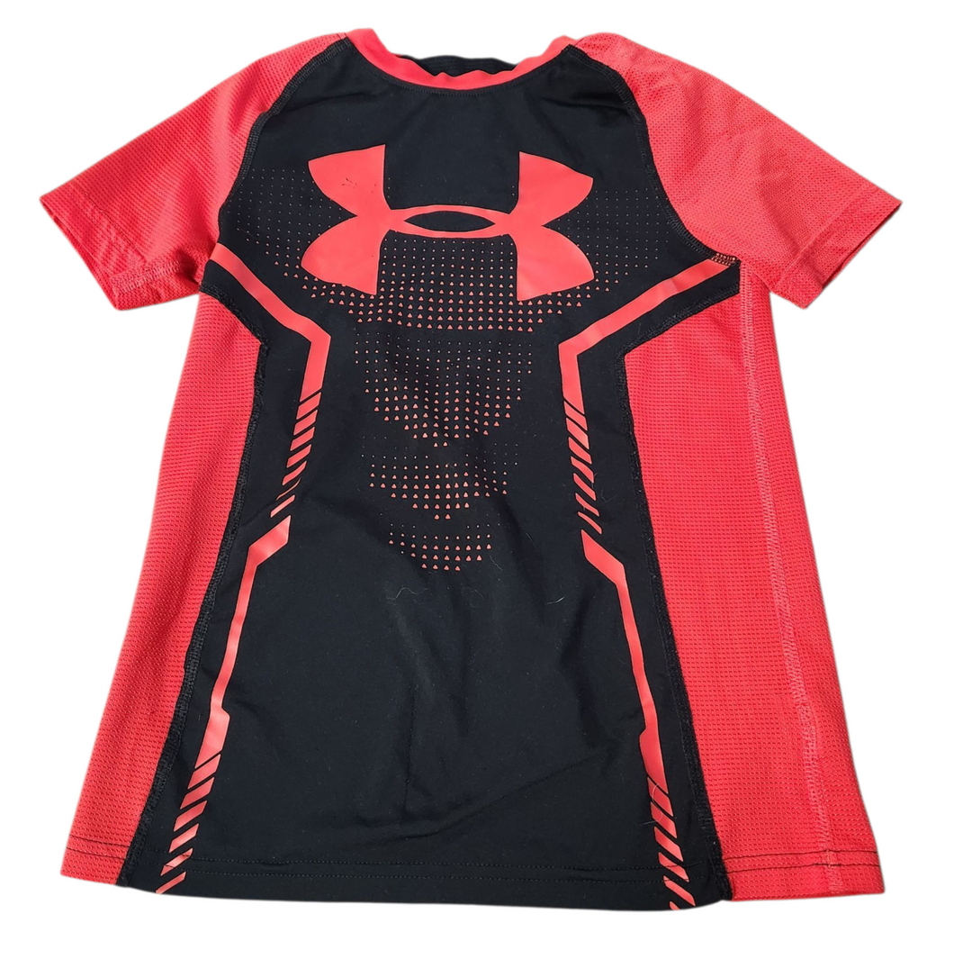 T-shirt (Under Armour) size 6